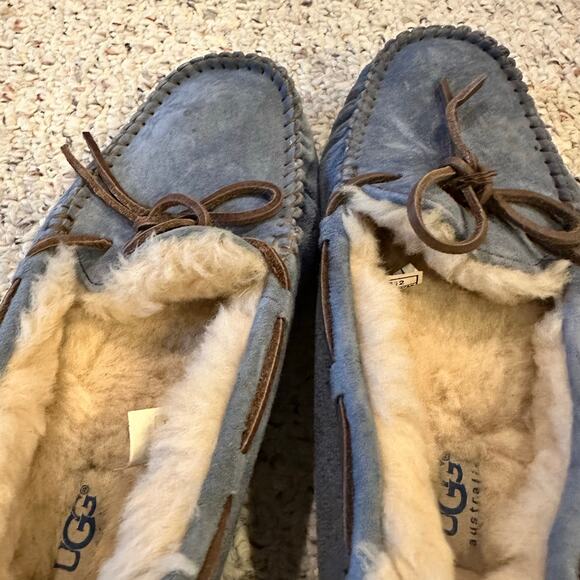 UGG Womens 8 Dakota Suede Sheep wool Moccasins Slippers Sheepskin Shoes Blue - Picture 12 of 15